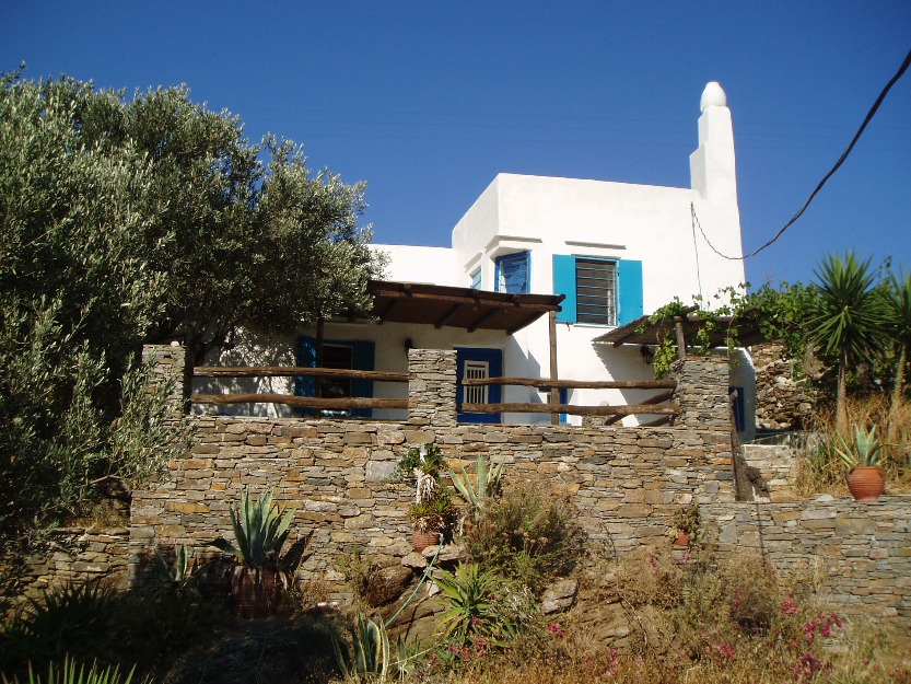 House for sale in island sifnos at bargain price monokatoikies